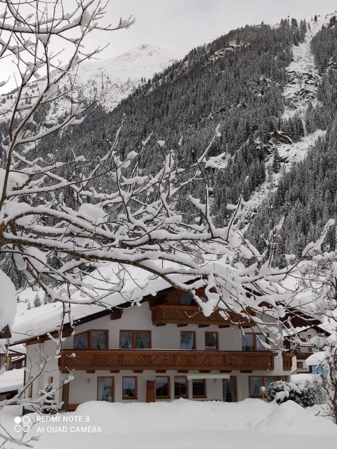 Haus Schoderbock Apartment Sankt Leonhard im Pitztal Luaran gambar